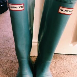 Hunter light blue gloss rain boots